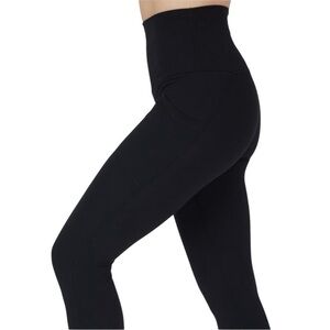 Yogalicious High Waist Squat Proof Black Capri Leggings w/ Side Pockets, medium